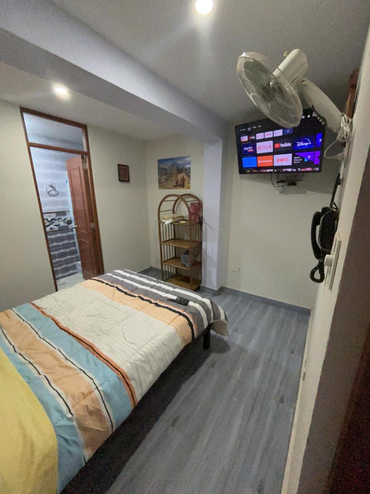 Transfer Vip Hostel Lima Bagian luar foto