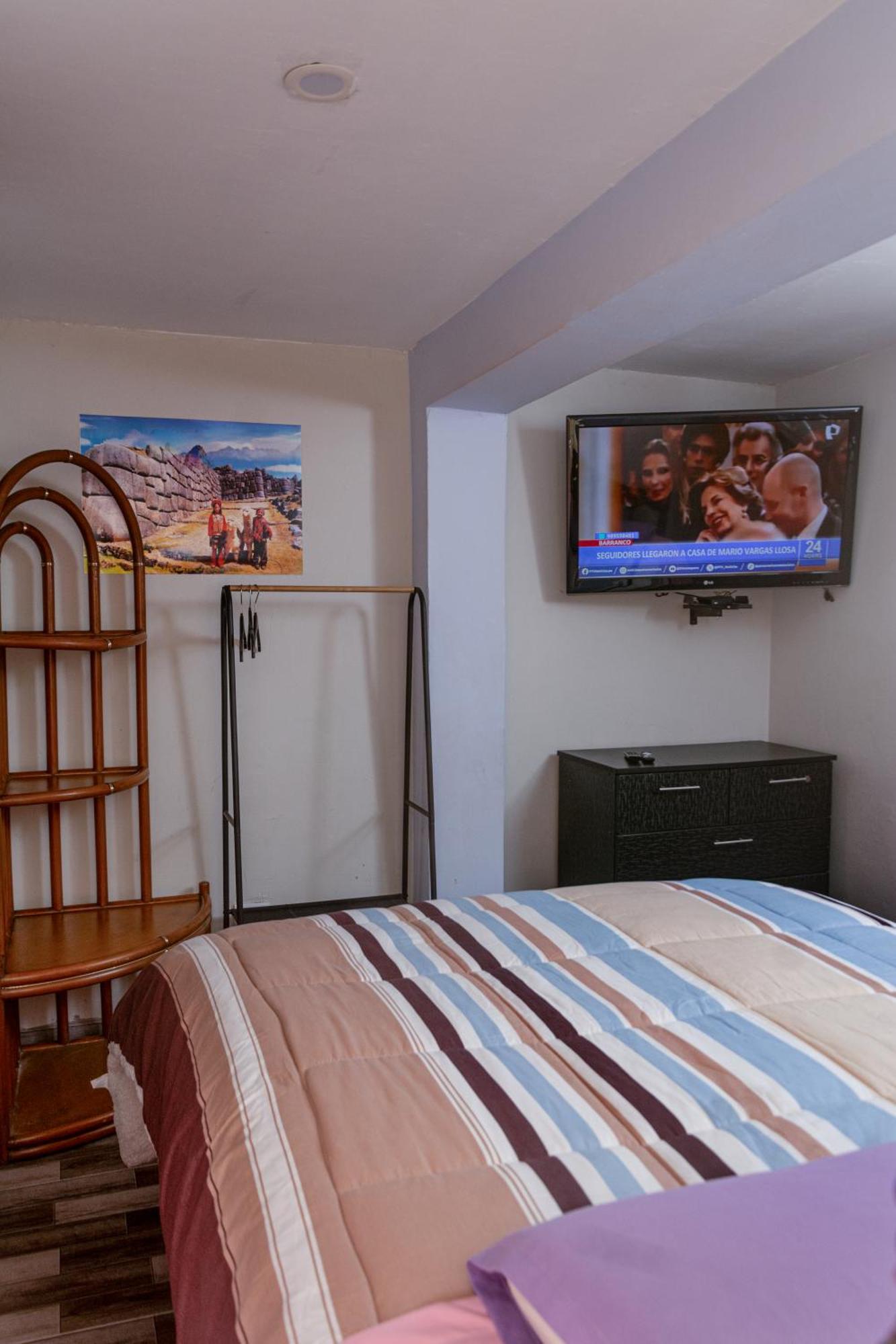 Transfer Vip Hostel Lima Bagian luar foto